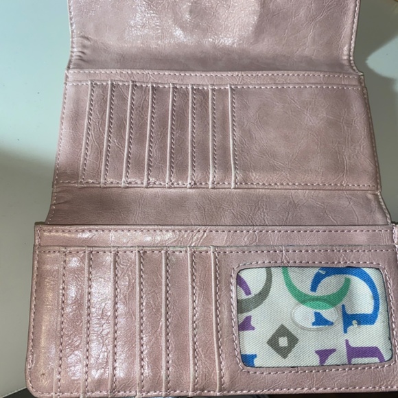 Guess Purse & Wallet - Picture 6 of 6